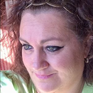 Meet your Posher, Regina